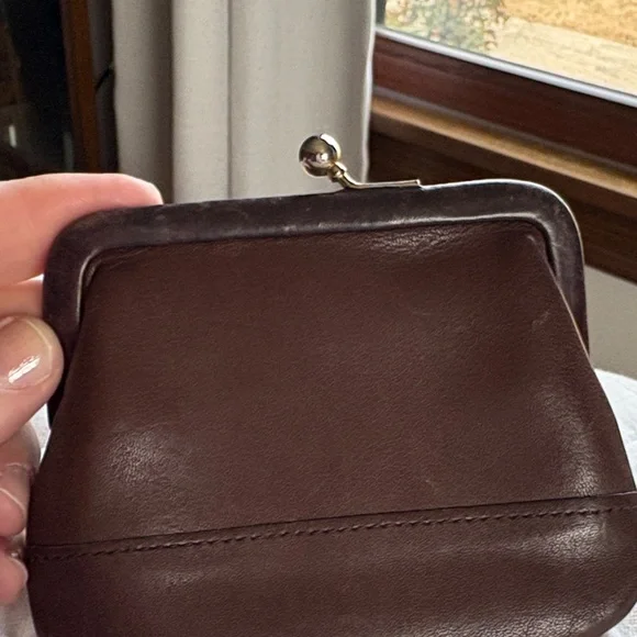 Coach Rich Brown Leather Coin purse kisslock closure Rare - Picture 5 of 7